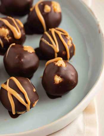 Easy Peanut Butter Ball